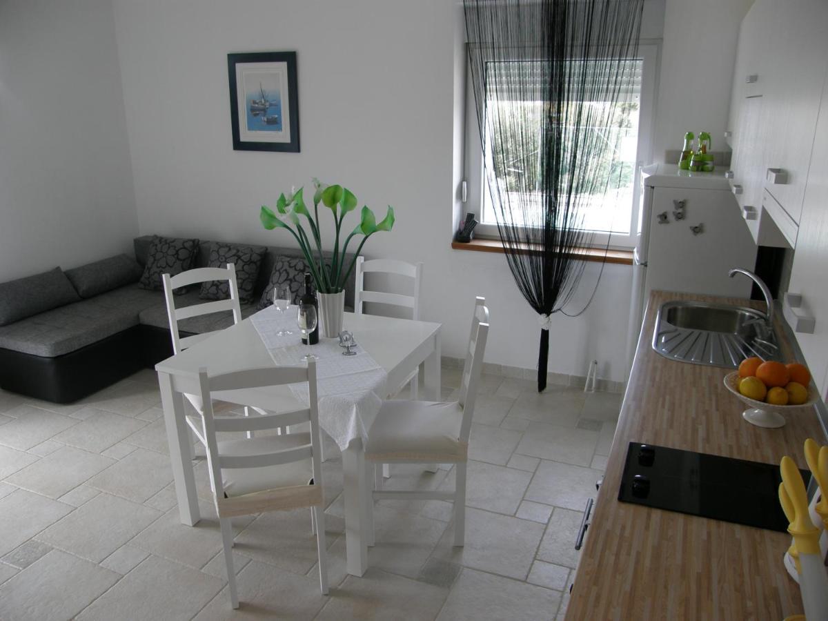 Apartments Belegrata Biograd Na Moru Buitenkant foto