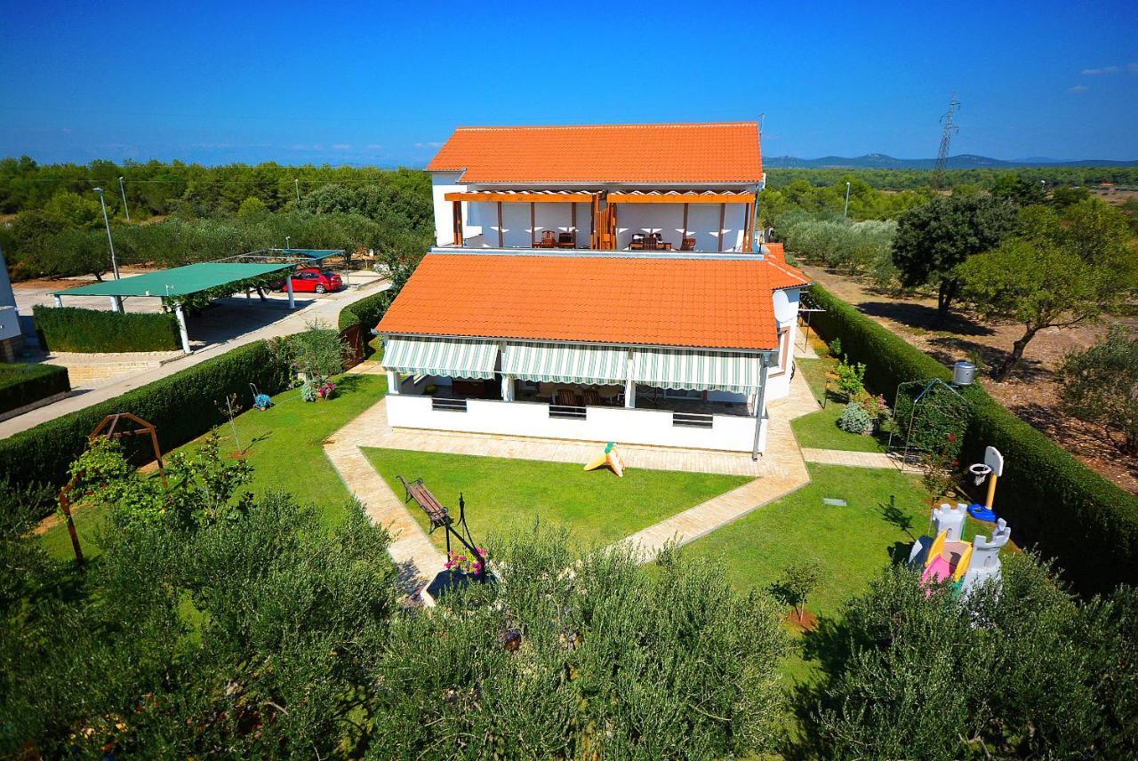 Apartments Belegrata Biograd Na Moru Buitenkant foto
